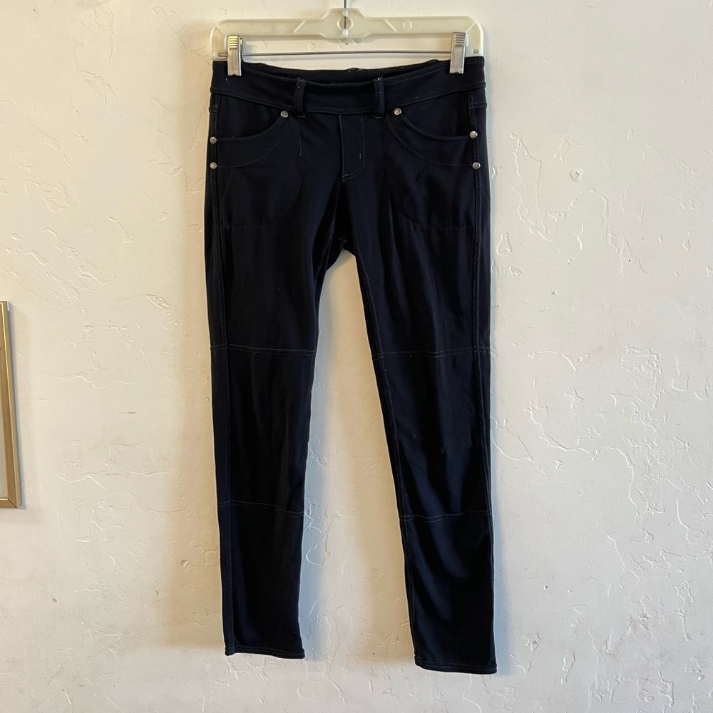 Athleta Black Pull On Exposed Seam Athletic Pants Small